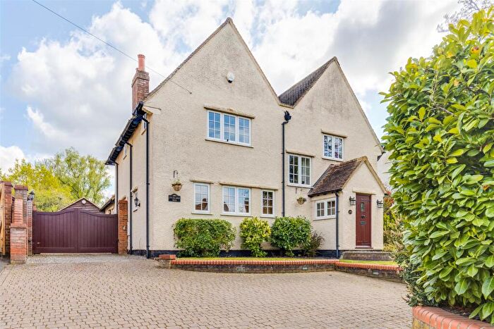 5 Bedroom Detached House For Sale In Baldock Road, Letchworth Garden City, SG6