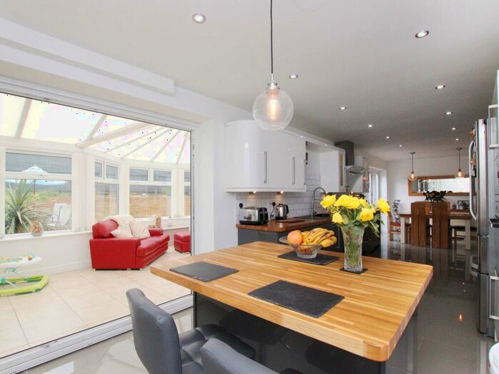 5 Bedroom Detached House For Sale In Graig Y Mynydd, Gelliseren, Tonyrefail, CF39