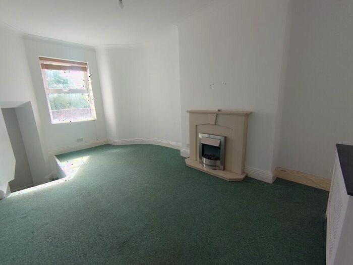 2 Bedroom Flat To Rent In Hoe Street, Plymouth *Available With Zero Deposit Guarantee*, PL1