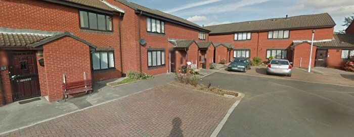 1 Bedroom Flat To Rent In Spinneyfield Court, Leeds, LS9