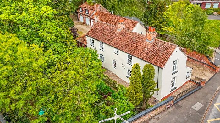 4 Bedroom Detached House For Sale In Catfoot Lane, Lambley, Nottinghamshire, NG4