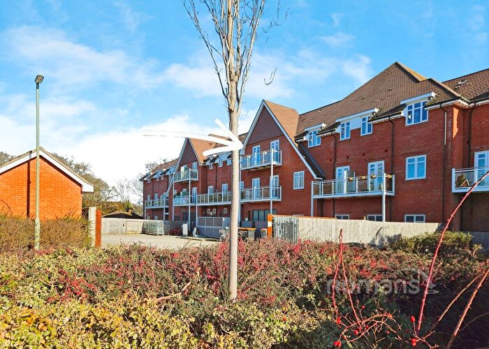 1 Bedroom Flat For Sale In West Wing, Bramall Place, Jubilee Drive, Church Crookham, GU52