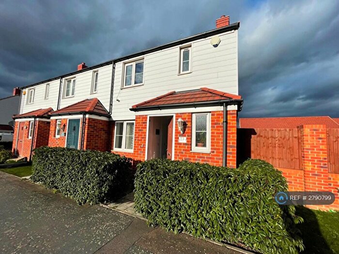 3 Bedroom End Of Terrace House To Rent In Halcrow Avenue, Dartford, DA1