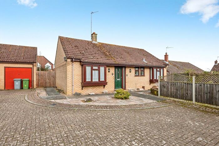 2 Bedroom Detached Bungalow For Sale In Irwin Close, Reepham, Norwich, NR10