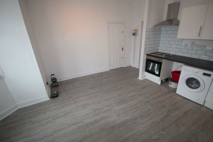1 Bedroom Flat To Rent In Church Street, London, N9