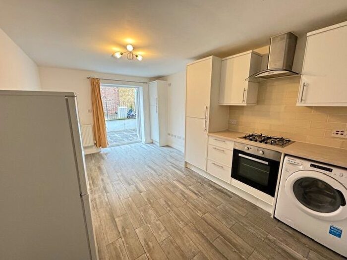 1 Bedroom Flat To Rent In Philip Lane, Seven Sisters, N15