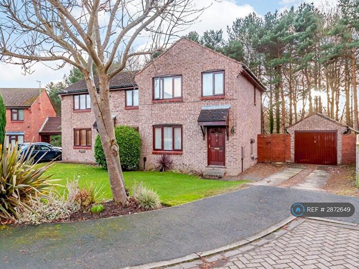 3 Bedroom Semi Detached House To Rent In Norwood Grove, Harrogate, HG3