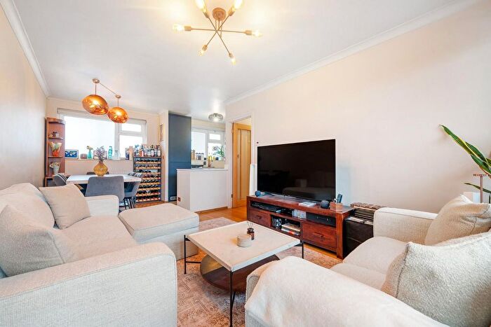2 Bedroom Flat For Sale In St. Matthew's Road, SW2