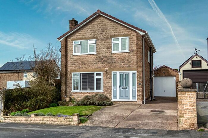 3 Bedroom Detached House For Sale In Gritstone Road, Matlock, DE4