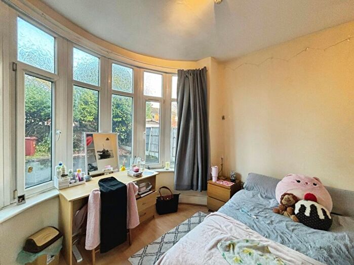 6 Bedroom House To Rent In Birchfields Road, Manchester, Greater Manchester, M13