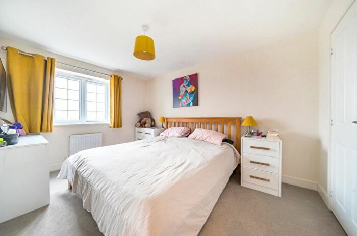 4 Bedroom Detached House For Sale In Teal Walk, Biddenham, MK40