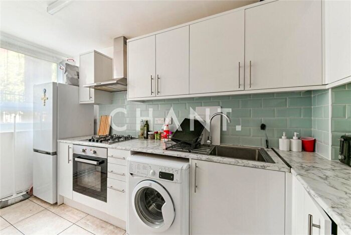 3 Bedroom Apartment To Rent In Willow Court, London, N7