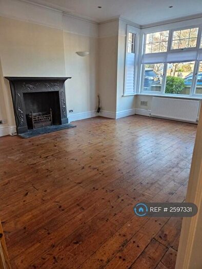 2 Bedroom Flat To Rent In Normandy Avenue, High Barnet, EN5