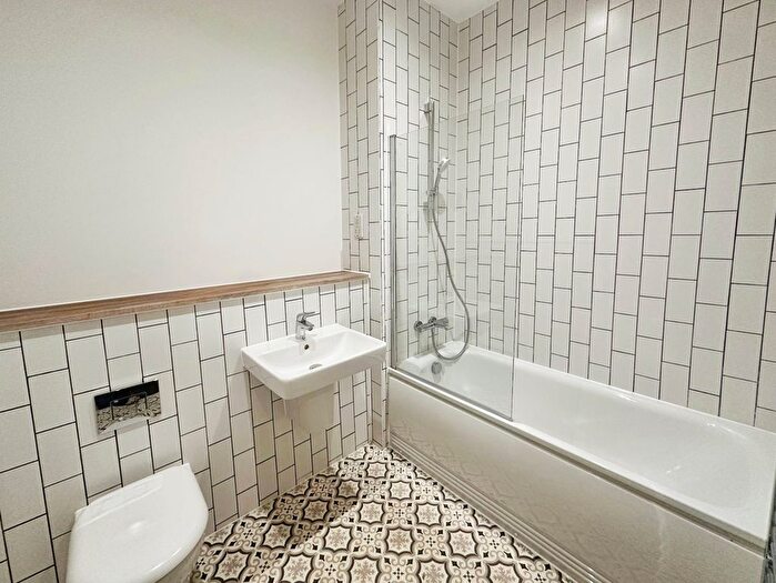 2 Bedroom Flat To Rent In Cotton Gardens, Union Mill, Vernon Street, Bolton, BL1