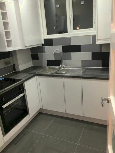 1 Bedroom Flat To Rent In Chingford Industrial Centre, Hall Lane, London, E4
