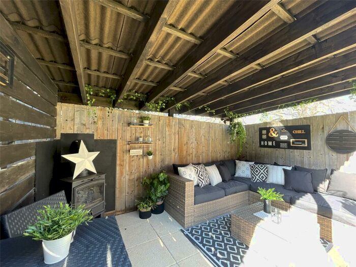 3 Bedroom Terraced House For Sale In Dene View, Highfield, Rowlands