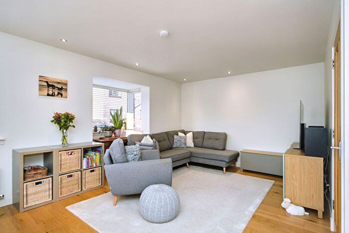 2 Bedroom Detached Bungalow For Sale In Kirk Park, Dunbar, EH42