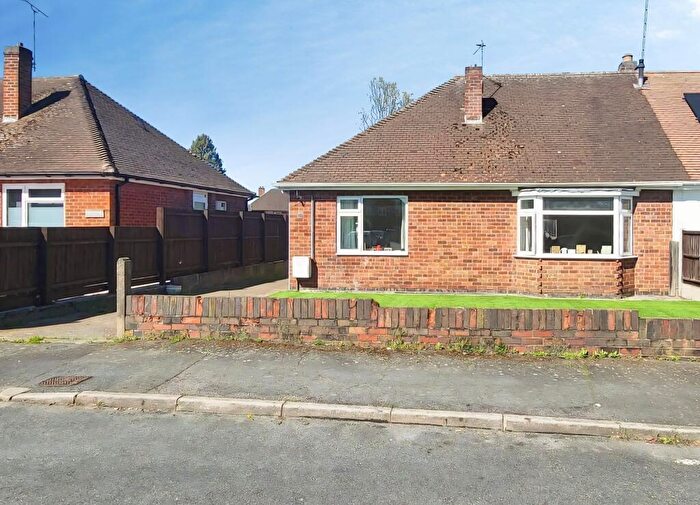 2 Bedroom Semi-Detached Bungalow For Sale In Calverton Avenue, Wigston, LE18