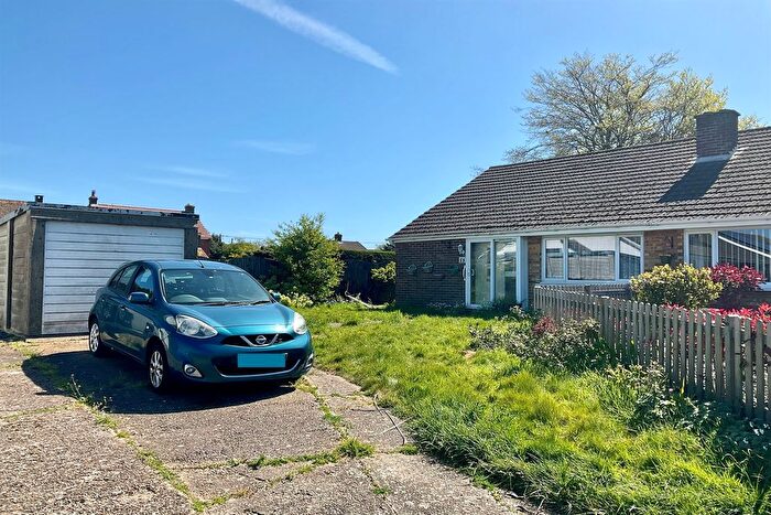 3 Bedroom Bungalow For Sale In Castle Drive, Whitfield, Near, Dover, CT16