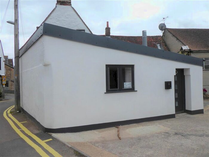 1 Bedroom Flat To Rent In Ricketts Lane, Sturminster Newton, DT10