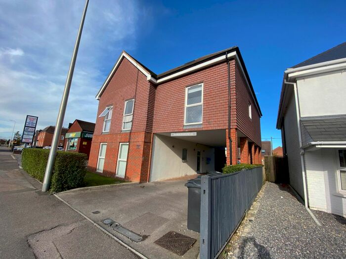 1 Bedroom Flat To Rent In Bath Road, Thatcham, RG18