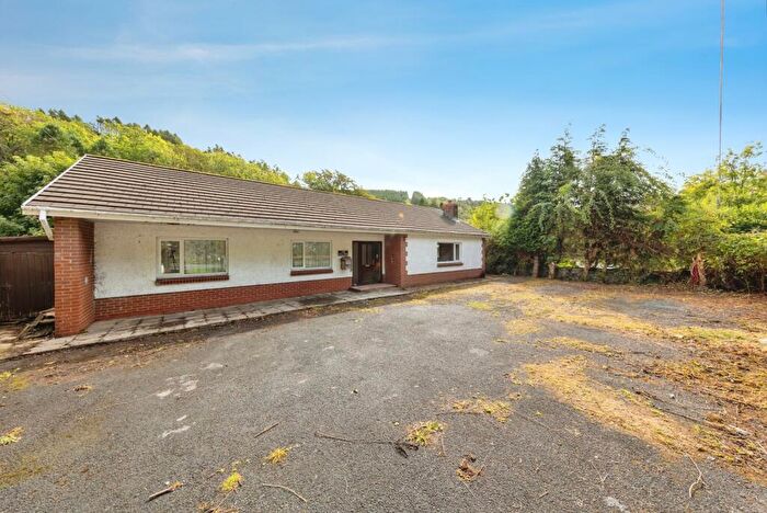 3 Bedroom Bungalow For Sale In Cwmduad, Carmarthen, Carmarthenshire, SA33