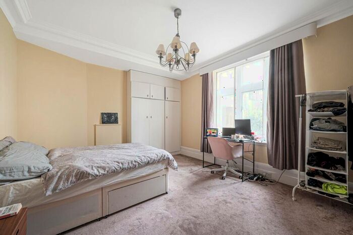 4 Bedroom Flat To Rent In Marylebone Road, Marylebone, London, NW1