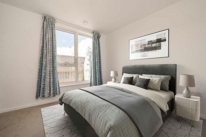 1 Bedroom Flat For Sale In Bollo Bridge Road, Acton, W3
