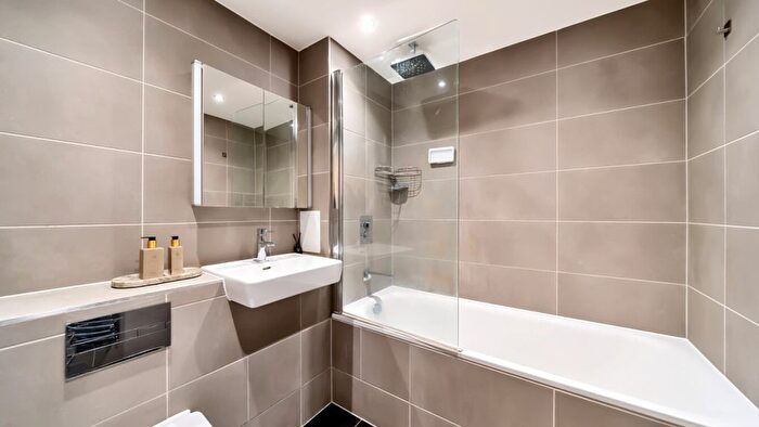 1 Bedroom Flat For Sale In Prospect Row, London, E15