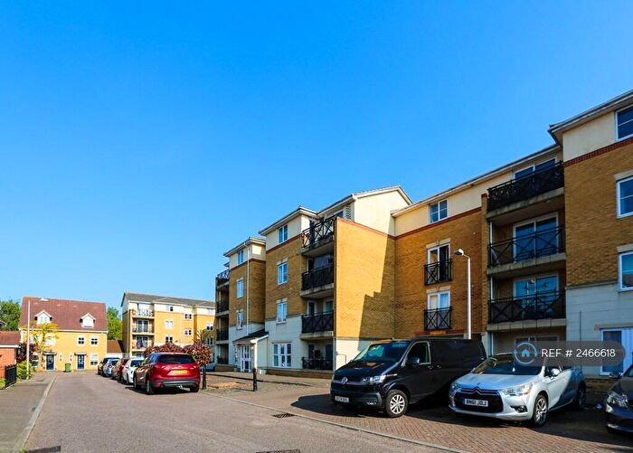 2 Bedroom Flat To Rent In Sewell Close, Chafford Hundred, Grays, RM16