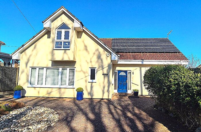 3 Bedroom Detached House For Sale In Yeovil Road, Sherborne, Dorset, DT9