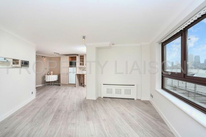 2 Bedroom Flat To Rent In Freetrade Wharf, The Highway, Wapping, E1W