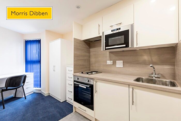 Studio To Rent In Fawcett Road, Southsea, PO4