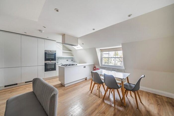 3 Bedroom Apartment To Rent In St John'S Wood, NW8