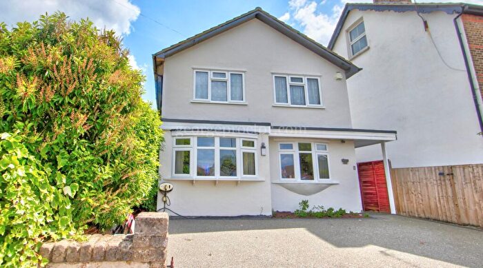 3 Bedroom Detached House For Sale In Bloomfield Road, Bromley, BR2