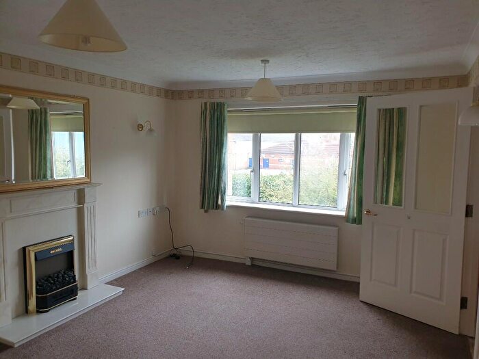 1 Bedroom Flat For Sale In Kingsford Court, Ulleries Road, Solihull, West Midlands, B92
