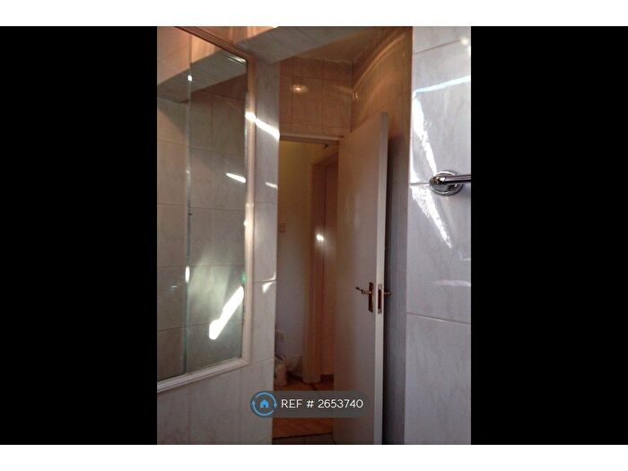 1 Bedroom Flat To Rent In Hendon Way, London, NW2