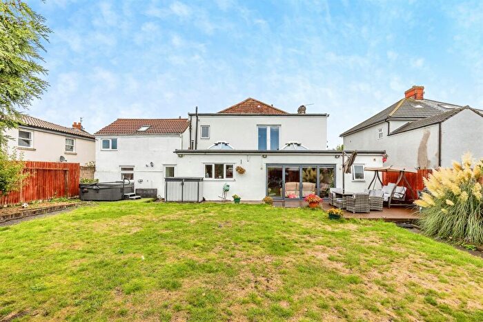 6 Bedroom Semi Detached House For Sale In Tower Road North, Bristol, BS30