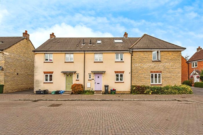 4 Bedroom Terraced House For Sale In Ellworthy Court, Frome, BA11