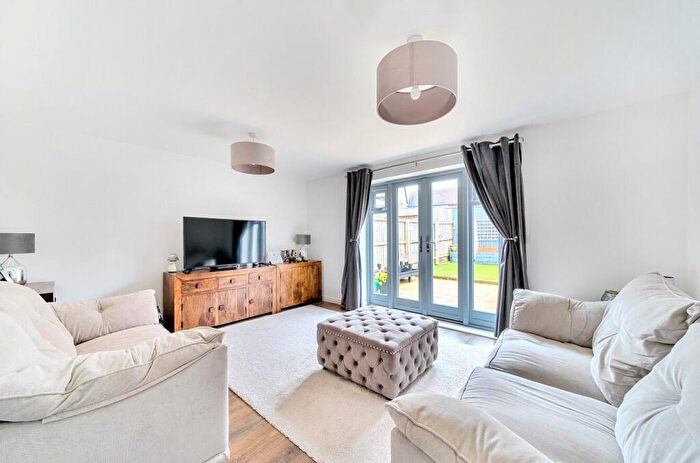 3 Bedroom Terraced House For Sale In Exmouth, Devon, EX8