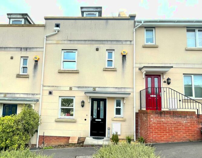 4 Bedroom Terraced House To Rent In Pillowell Close, Cheltenham, GL52