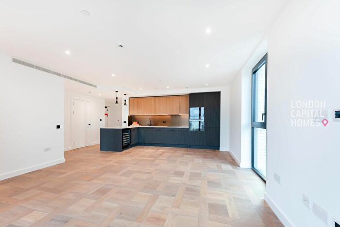 2 Bedroom Apartment To Rent In Merino Gardens, London, E1W