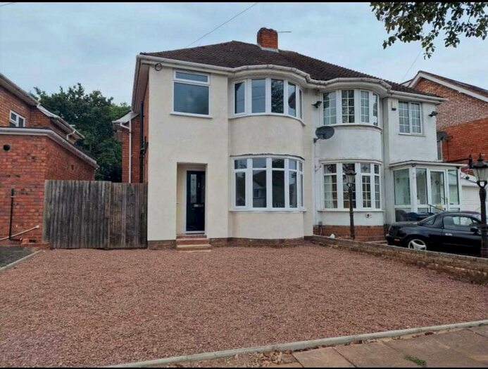 3 Bedroom Semi-Detached House To Rent In Acheson Road, Hall Green, Birmingham, B28