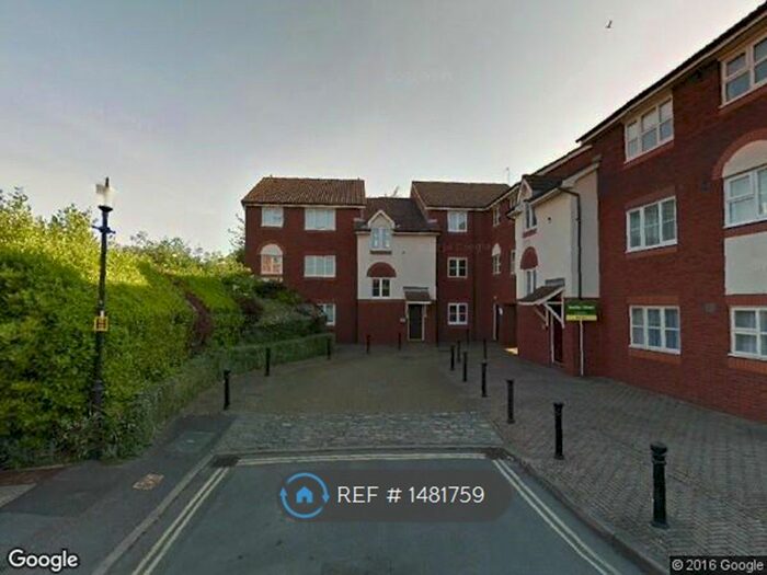 1 Bedroom Flat To Rent In Captains Place, Southampton, SO14