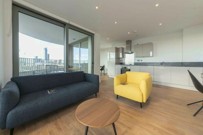 2 Bedroom Flat To Rent In Union Way, Old Oak Common, NW10