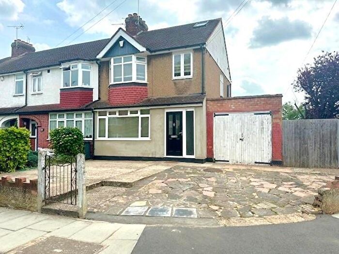 3 Bedroom End Of Terrace House To Rent In Royal Crescent, Ruislip, HA4