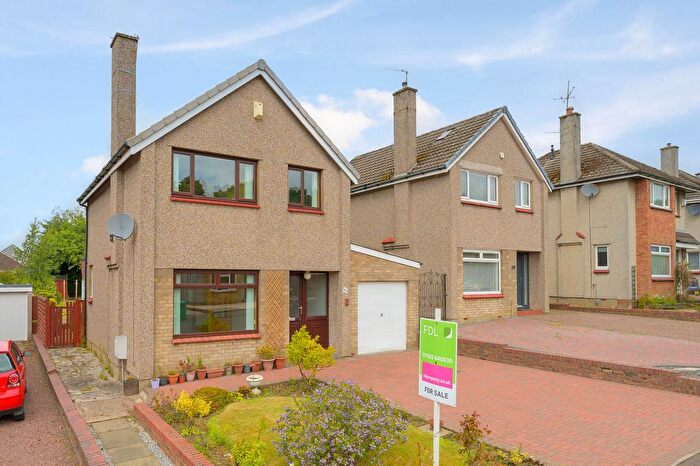3 Bedroom Detached House For Sale In Dalmahoy Crescent, Kirkcaldy, KY2