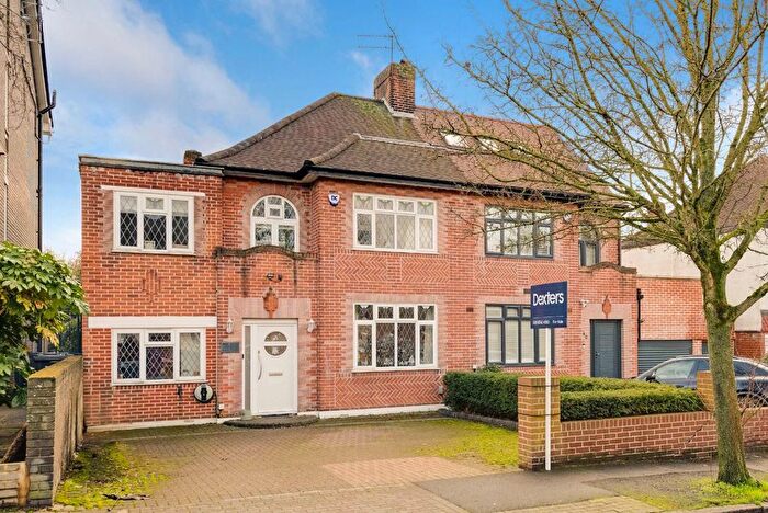 3 Bedroom Property For Sale In Beechwood Avenue, Finchley, N3