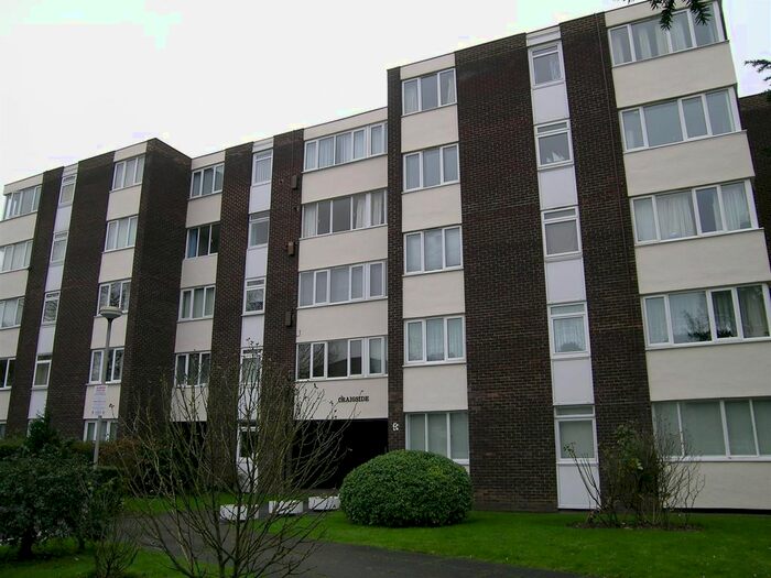 2 Bedroom Flat To Rent In Galsworthy Road, Norbiton, Kingston Upon Thames, KT2