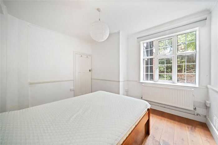 2 Bedroom Apartment To Rent In Elder Gardens, West Norwood, London, SE27